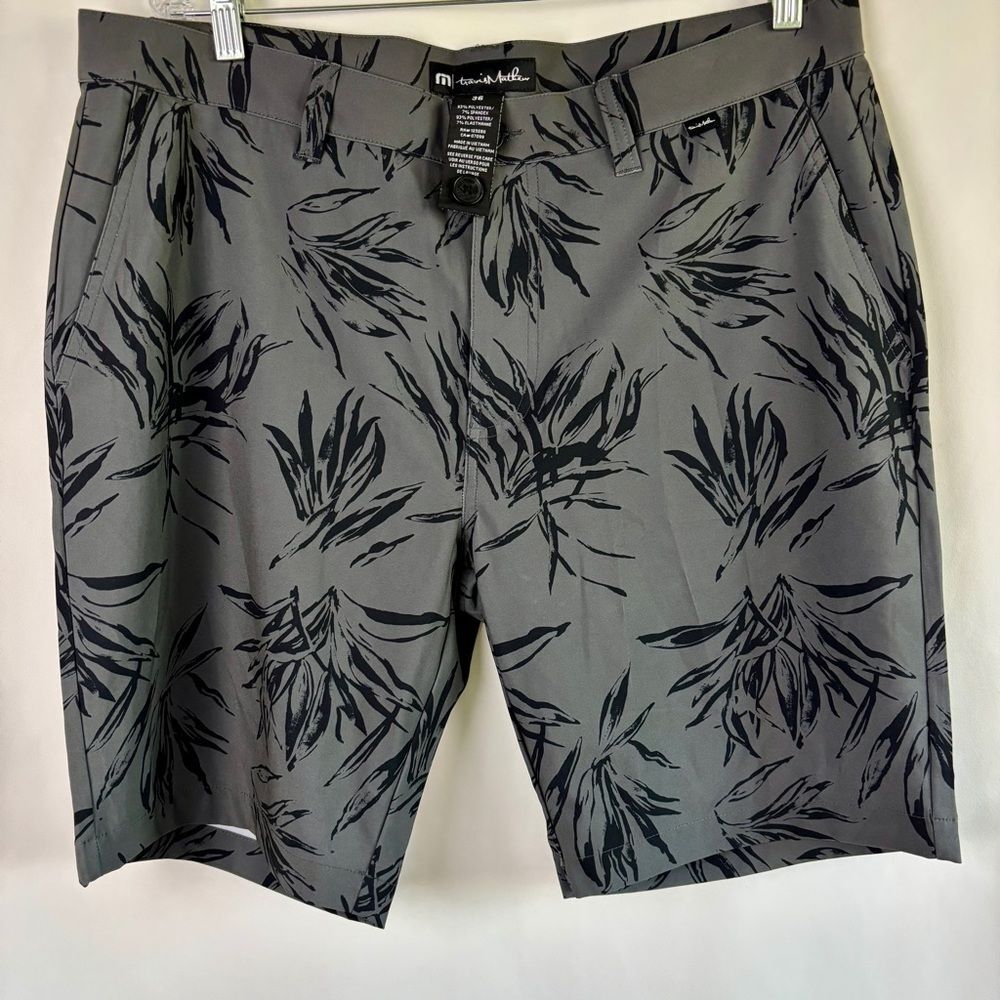 Travis Mathew You Won’t Grey Pinstripe Mens Performance Shorts - Size 36 NWT